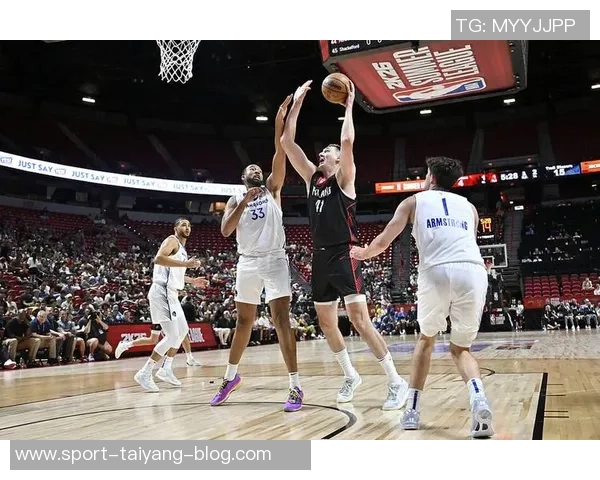 杨瀚森首战勇士展现实力迎来NBA首秀精彩瞬间